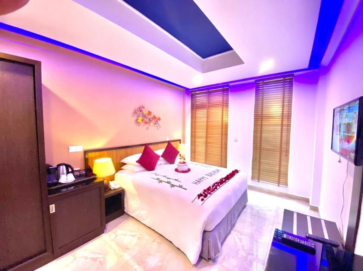 Eleven Trees Maldives Hotel Hulhumale Exterior photo
