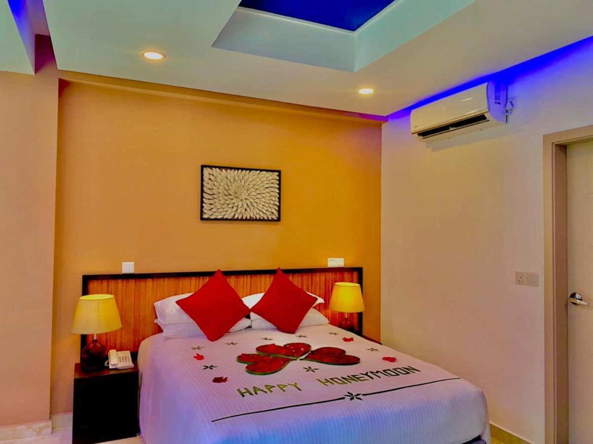 Eleven Trees Maldives Hotel Hulhumale Exterior photo