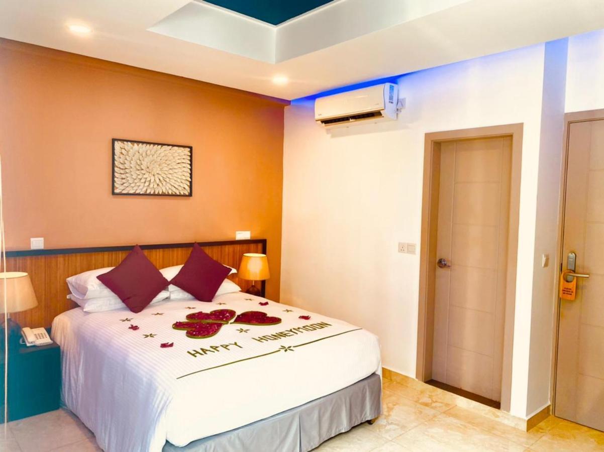 Eleven Trees Maldives Hotel Hulhumale Exterior photo